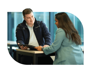quadrent-staff-client-tablet-consultation